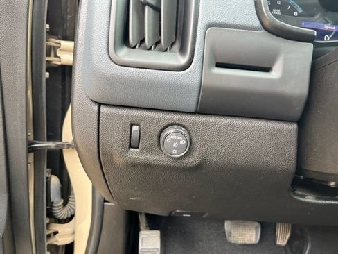 Used 2022 Chevrolet Colorado Z71 RWD image 29