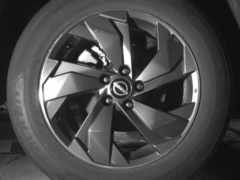 Used 2025 Nissan Rogue SV image 15