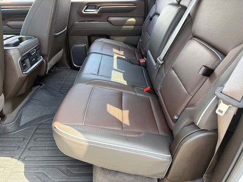 Used 2024 GMC Sierra 2500 Denali w/ Denali Reserve Package AWD/4WD image 11