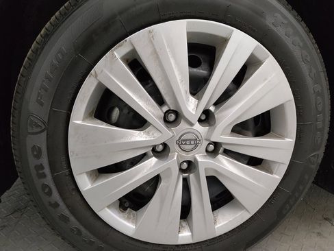 Used 2025 Nissan Sentra S image 31