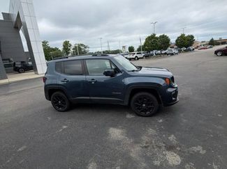 Used 2020 Jeep Renegade Latitude w/ Cold Weather Group AWD/4WD video 1
