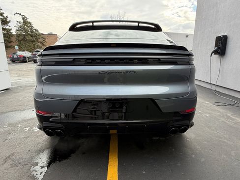 New 2026 Porsche Cayenne GTS image 8