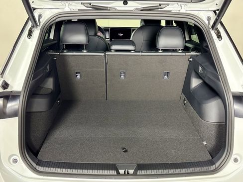 New 2025 Volkswagen Tiguan SE R-Line image 22