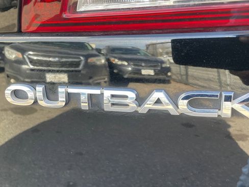 Used 2019 Subaru Outback 2.5i Premium image 26