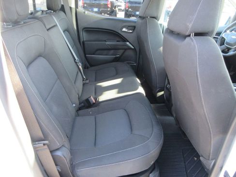 Used 2022 Chevrolet Colorado LT w/ LT Convenience Package image 18