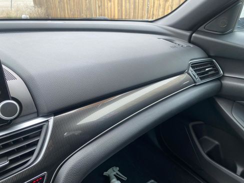 Used 2018 Honda Accord Sport image 23