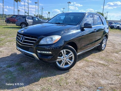 Used 2014 Mercedes-Benz ML 350 4MATIC w/ Premium 1 Package image 2