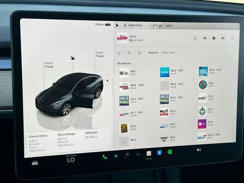 Used 2024 Tesla Model Y Long Range image 22