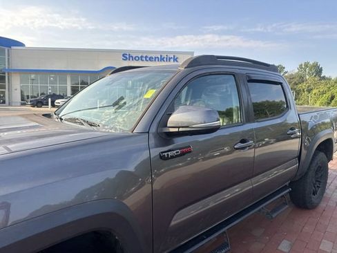 Used 2021 Toyota Tacoma TRD Pro AWD/4WD image 5
