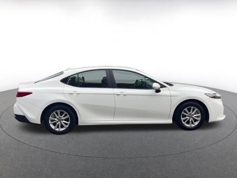 Used 2025 Toyota Camry LE image 16