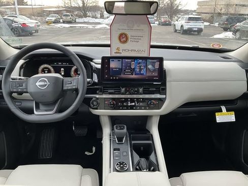 New 2026 Nissan Pathfinder SL AWD/4WD image 12