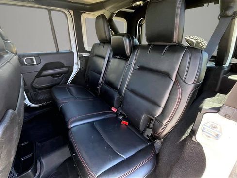 Used 2019 Jeep Wrangler Unlimited Rubicon AWD/4WD image 22
