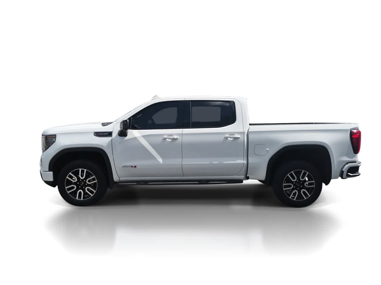 Used 2024 GMC Sierra 1500 AT4 w/ Technology Package AWD/4WD image 5
