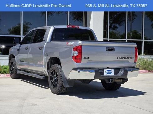 Used 2020 Toyota Tundra SR5 w/ SR5 Upgrade Package image 5