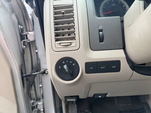 Used 2009 Ford Escape XLT AWD/4WD image 16