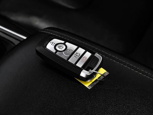 Used 2019 Ford Edge Titanium image 72