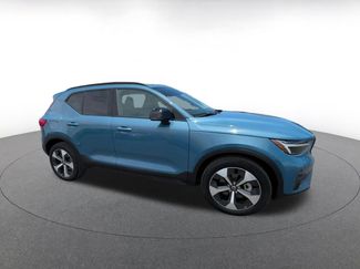 Used 2024 Volvo XC40 B5 Core AWD/4WD video 2