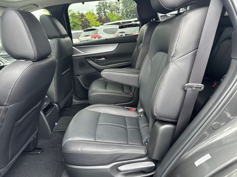 Used 2024 MAZDA CX-90 3.3 Turbo w/ Preferred Plus AWD/4WD image 10