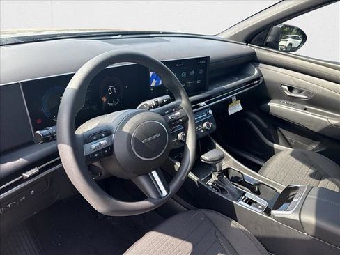New 2025 Hyundai Santa Cruz SE image 3