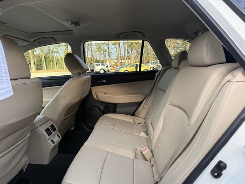 Used 2018 Subaru Outback 2.5i Limited image 13