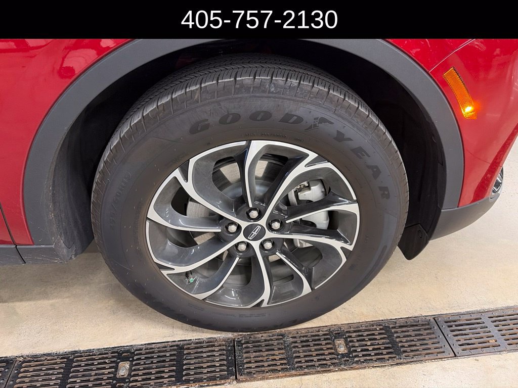Used 2026 Lincoln Nautilus Premier AWD/4WD image 15