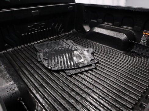 Used 2023 Chevrolet Silverado 1500 LT image 12