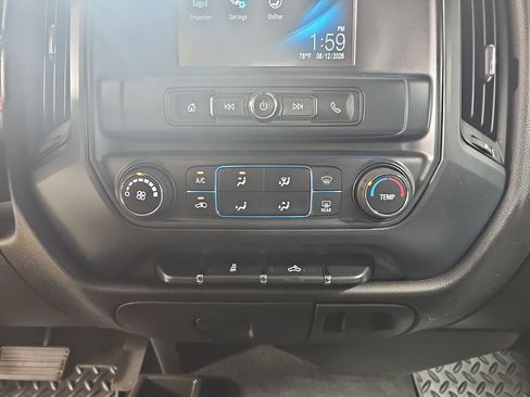 Used 2017 Chevrolet Silverado 1500 Custom w/ Custom Convenience Package AWD/4WD image 27
