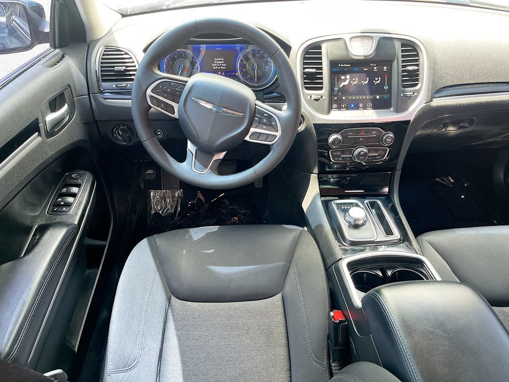 Used 2023 Chrysler 300 Touring RWD image 20