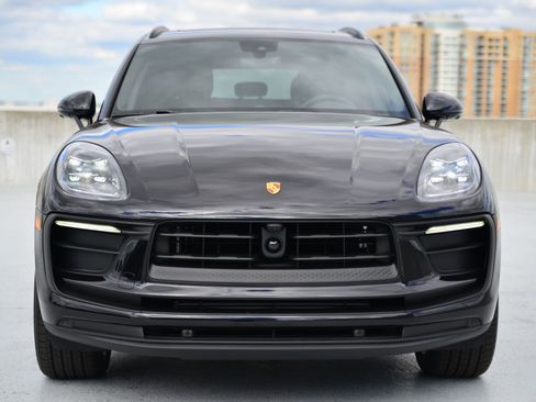 Used 2026 Porsche Macan AWD/4WD image 6