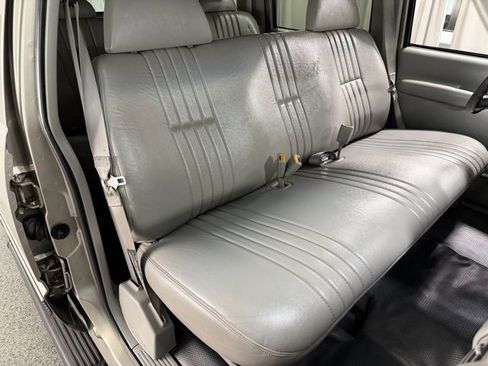 Used 1999 Chevrolet Suburban 2WD image 17
