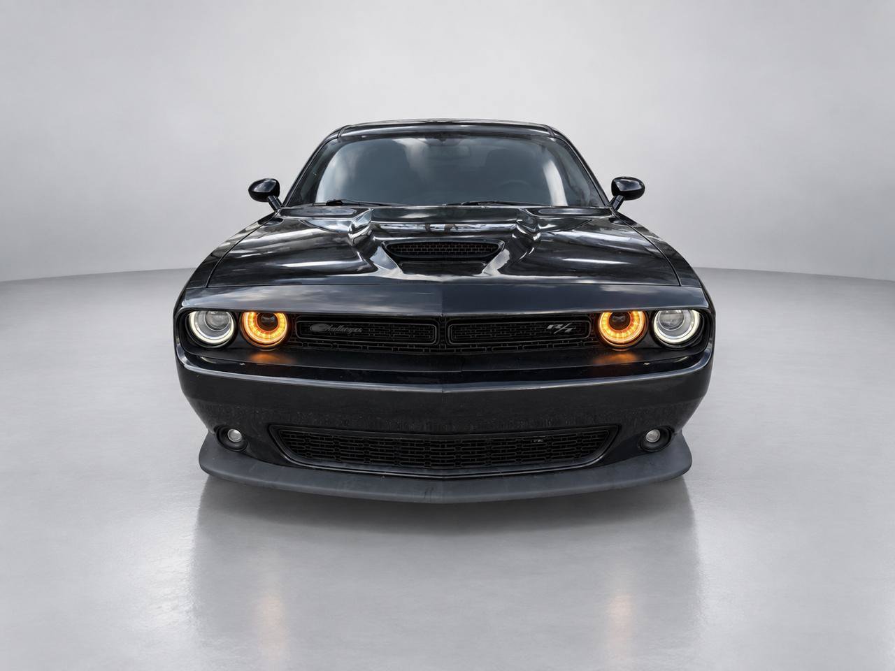 Used 2019 Dodge Challenger R/T RWD image 8