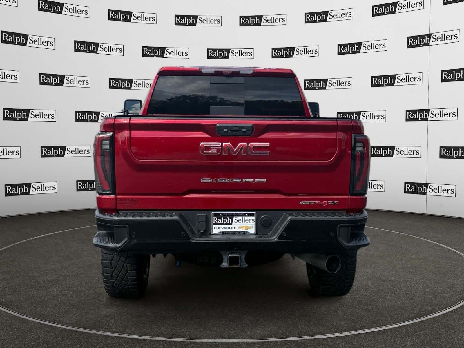 Used 2025 GMC Sierra 2500 AT4X AWD/4WD image 5