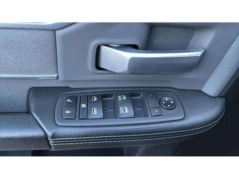 Used 2019 RAM 2500 Big Horn image 18