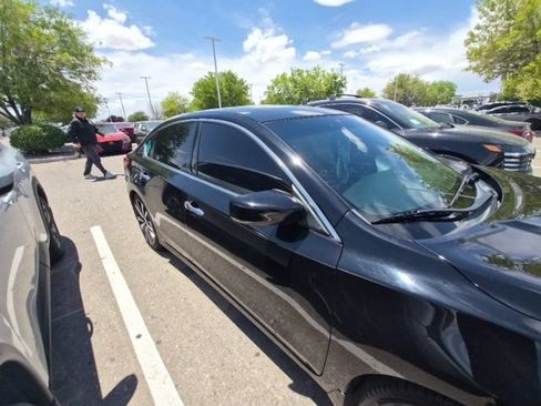 Used 2017 Nissan Altima 2.5 SR FWD image 14