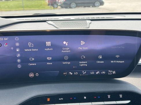 Used 2025 Buick Enclave Preferred FWD image 21