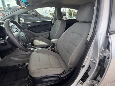 Used 2015 Kia Forte LX FWD image 9