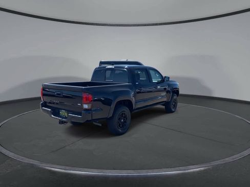 Certified 2022 Toyota Tacoma SR5 w/ Technology Package RWD image 2