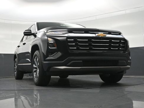 Used 2025 Chevrolet Equinox LT w/ Safety and Technology Package FWD image 30