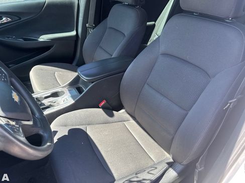 Used 2023 Chevrolet Malibu LT FWD image 9