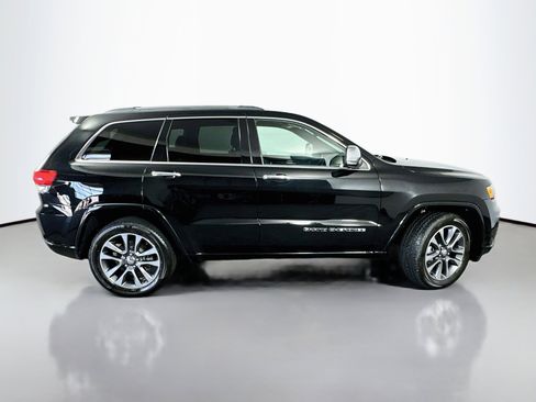 Used 2018 Jeep Grand Cherokee Overland AWD/4WD image 8