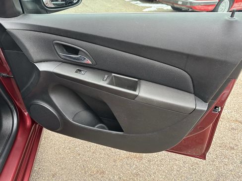 Used 2015 Chevrolet Cruze LT image 21