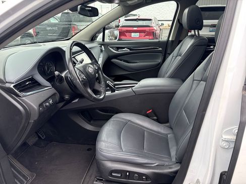 Used 2020 Buick Enclave Premium w/ Sun and Sites Package image 11