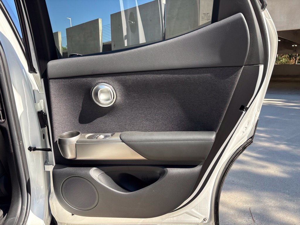 Used 2025 Genesis GV60 RWD image 12