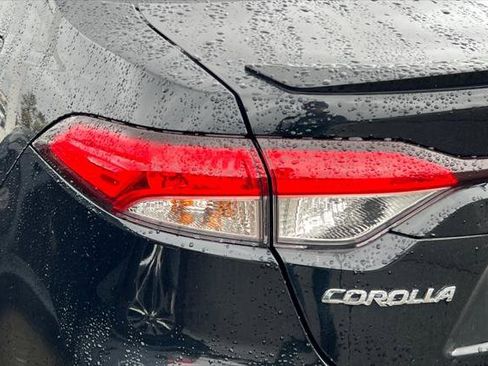 Certified 2025 Toyota Corolla SE image 13