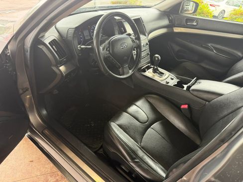 Used 2010 INFINITI G37 Journey w/ Premium Pkg RWD image 7