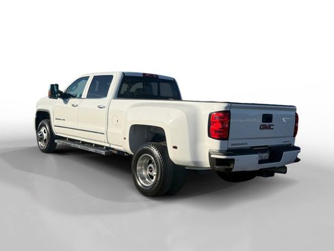 Used 2015 GMC Sierra 3500 Denali w/ Duramax Plus Package image 3