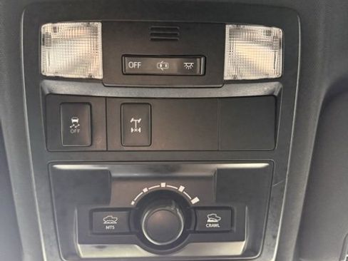 Used 2018 Toyota Tacoma SR5 image 32