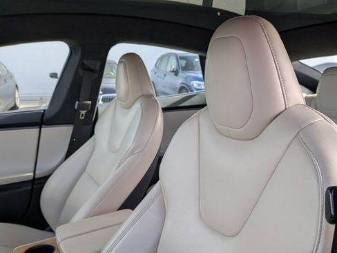 Used 2020 Tesla Model S Long Range Plus image 14