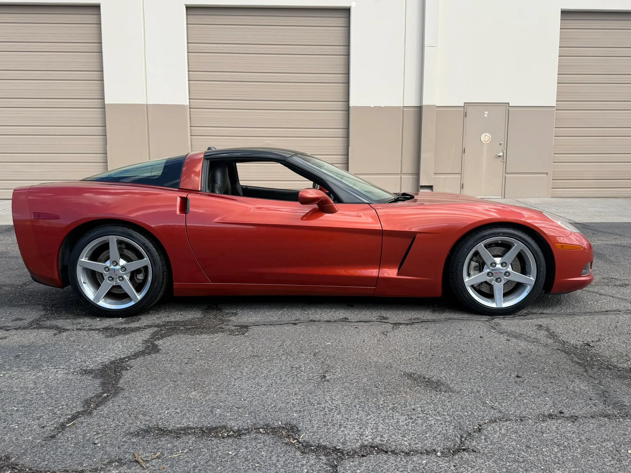 Used 2005 Chevrolet Corvette Coupe w/ Preferred Equipment Group RWD image 10
