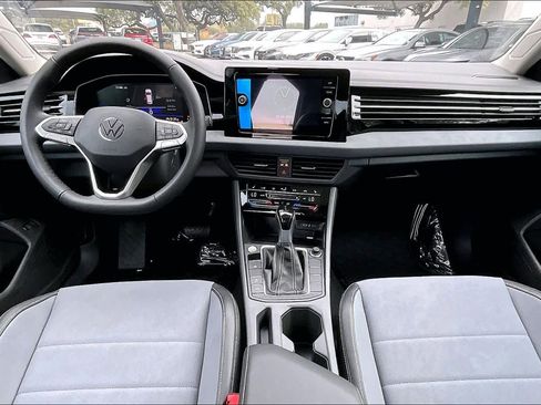 New 2026 Volkswagen Jetta SE image 5